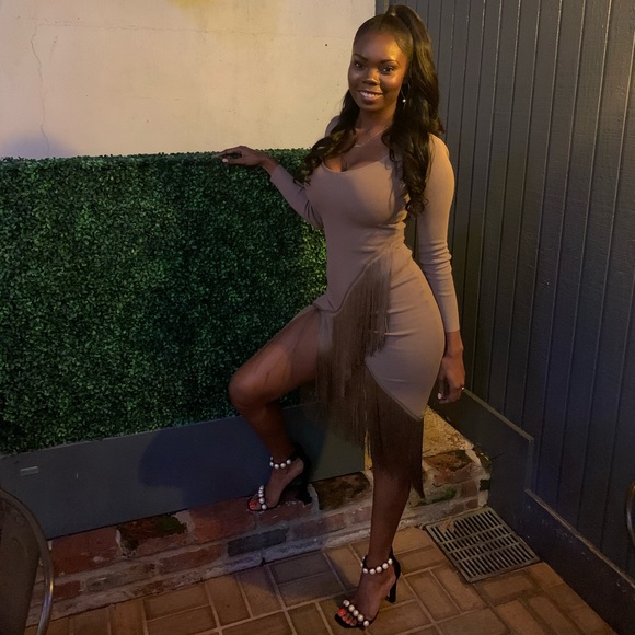 Dress - Picture 2 of 2